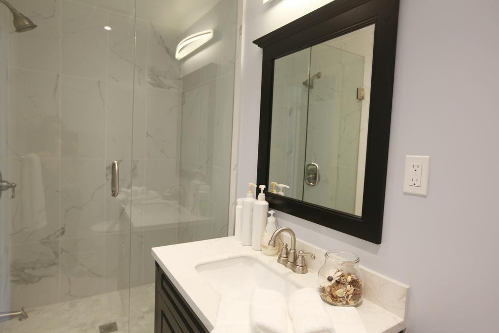 多伦多邓肯公园民宿 Toronto Duncan Park Guesthouse Eksteriør bilde